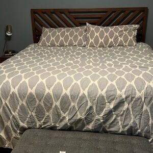 West Elm, king Size, duvet cover+ 2 king pillowcases